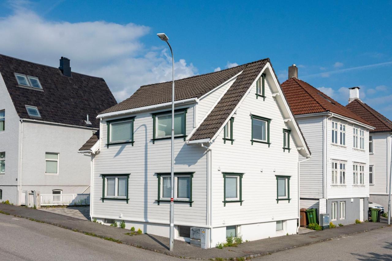 Practical Basement Apt With All Home Comforts Close To City Centre Stavanger Exterior photo
